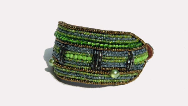 Perlenhalsband-Hundehalsband-Massai-Hund-grün-Glasperlen