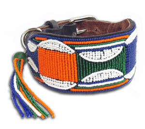 Perlenhalsband-Hundehalsband-Massai-orange-blau-grün-weiss-Hund