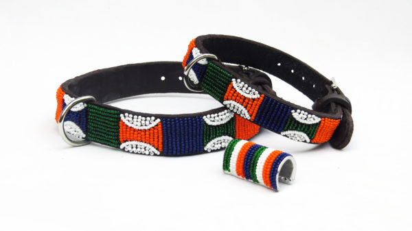Perlenhalsband-Hundehalsband-luis-massai-orange-blau-grün-weiss-hund