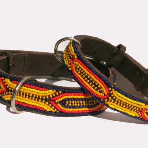 Perlenhalsband-Burleske-schwarz-Hundehalsband-Glasperlen-Massai-Hund-blau-orange-gelb-rot