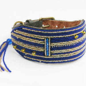 Perlenhalsband-Hundehalsband-Massai-Hund-blau-Glasperlen