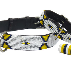 Perlenhalsband-Hundehalsband-Massai-Simomilano-Hund-Glasperlen-weiss-blau-gelb