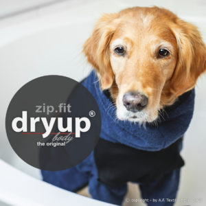DryUP-Body-Zip-fit-Hundebademantel-Bademantel-Bademantel-fuer-Hunde-ganzkoerper-Reissverschluss-blau-marine-dunkelblau-Hund-Nass-Trocknungsmantel