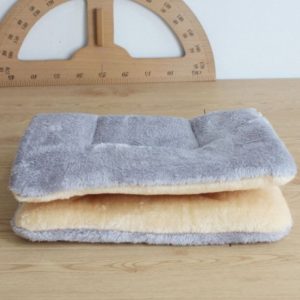 Kuscheldecke-Decke-Hundedecke-wattiert-Hund-Auto-Autobox-Hundebox-Hundebett-weiss-beige-grau