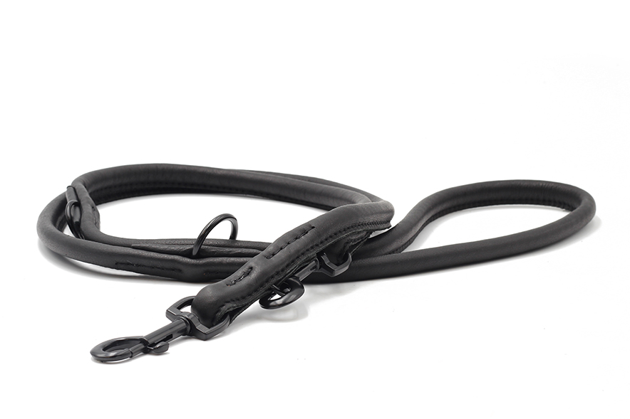 Leine-Lederleine-Leder-Rundleine-hochwertig-Maul Lederwaren-schwarz-schwarzer Karabiner