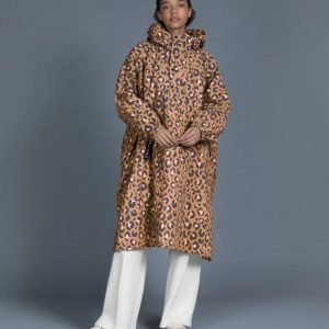 Paikka-Poncho-Regen-Regenjack-Hundespaziergang-reflektierend-sicher-Leo-braun