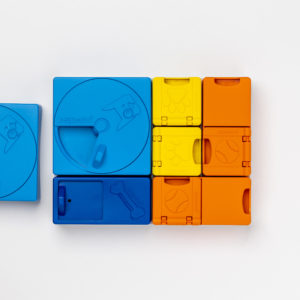 Pawzler-Rainbow-Set-Inteligenzsspielzeug-Hund-Denken-Beschaeftigung-Katze-veraenderbar-schadstoffrei-waschbar-in-der-Geschirrspuelmaschiene-blau-gelb-orange-scaled.