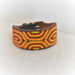 Perlenhalsband-Halsband-Hund-Afrika-Kenya-Masai-Handmade-Simo Milano-schwarz-orange-rot-Masai orange