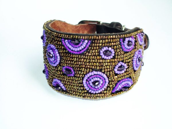Perlenhalsband-Halsband-Hund-Perlen-Afrika-Kenya-Masai-gold-lila