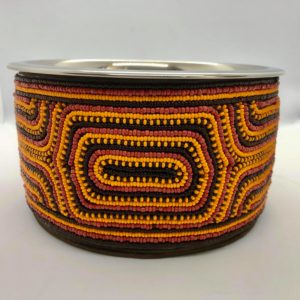 Pfoetli Shop-Afrika-Kenya-Masai-Napf-Fressnapf-Hund-Katze-Handarbeit-Perlen-Leder-orange-schwarz-rot-1