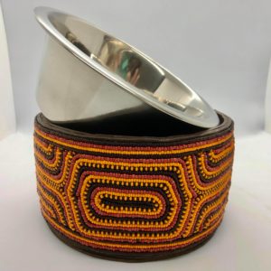 Pfoetli Shop-Afrika-Kenya-Masai-Napf-Fressnapf-Hund-Katze-Handarbeit-Perlen-Leder-orange-schwarz-rot-1