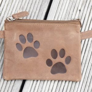 Schluesselanhaenger-Geldbeutel-Geldbörse-Leder-braun-Pfoten-Pfotenliebhaber-Hund-Hundeliebhaber-Geschenk-Geschnkidee-1