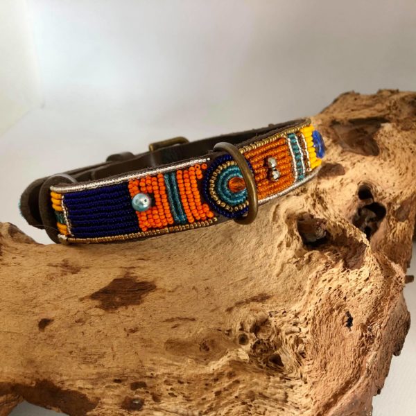 Simomilano-Hundehalsband-Perlenhalsband-Afrika-Masai-Handwerk-Kunsthandwerk-Perlen-Ecletico orange