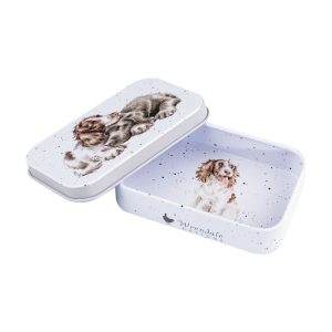 Wrendale Design-Hannah Dale-Dose-Blechdose-Minidose-Geschenk-Geschenkidee-liebevoll illustriert-Wichtelgeschenk-Adventskalender-Hund-Spaniel-Growing old together-1