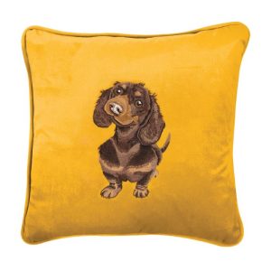 Wrendale-Design-Wrendale-Design-by-Hanna-Dale-Kissen-Cushion-dekorativ-gemuetlich-Hund-Dackel-sausage-dog-Dachshund-gelb